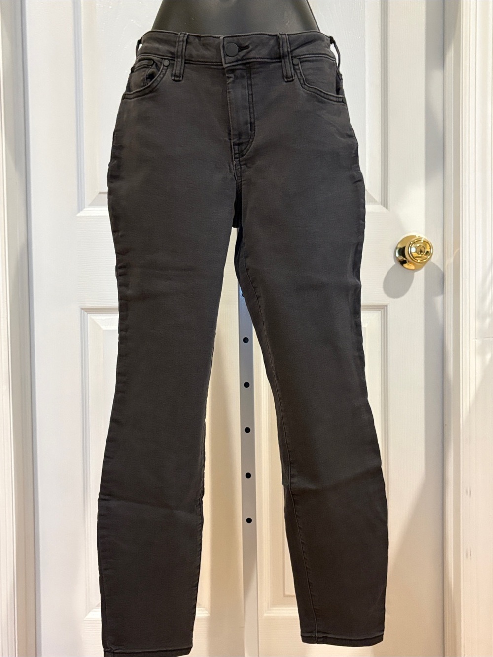 NWOT Nine West faded Black Skinny stretch soft Jeans size 6